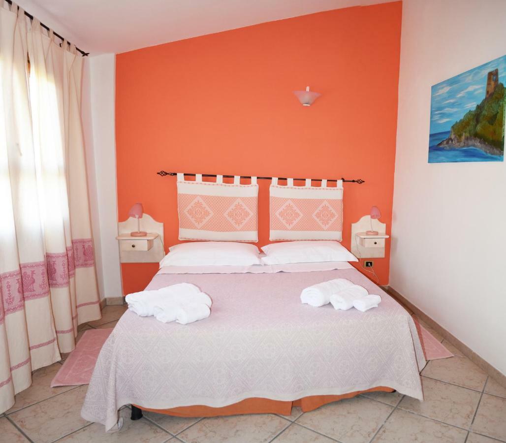 Casa Vacanza Porto Frailis già Porto Frailis B&B Àrbatax Exterior foto