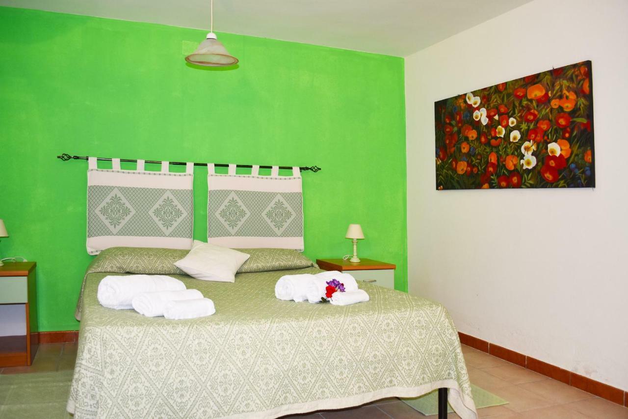 Casa Vacanza Porto Frailis già Porto Frailis B&B Àrbatax Exterior foto